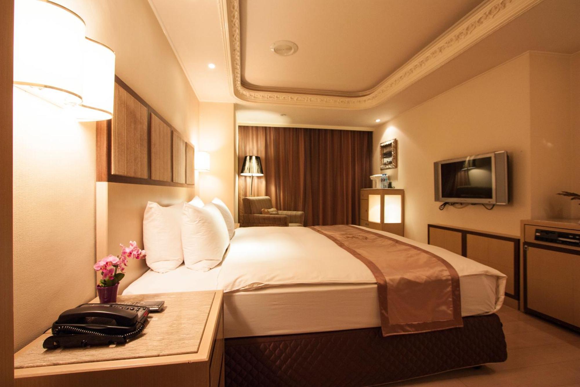 ชามมิ่ง ซิตี้ โฮเต็ล ไทเป Hotel ภายนอก รูปภาพ